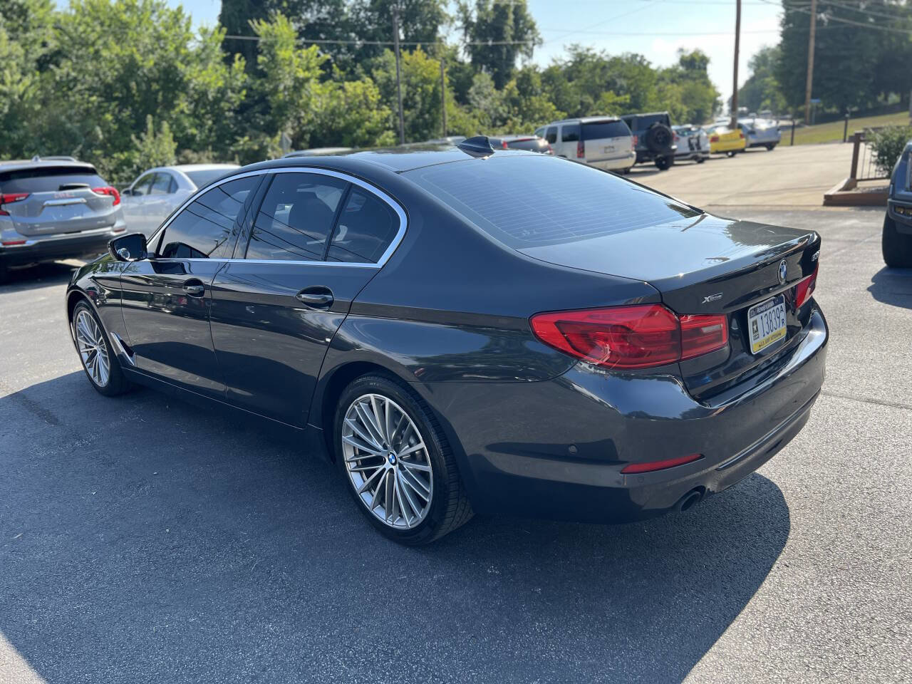Used 2020 BMW 530i xDrive w/ Premium Package image 7