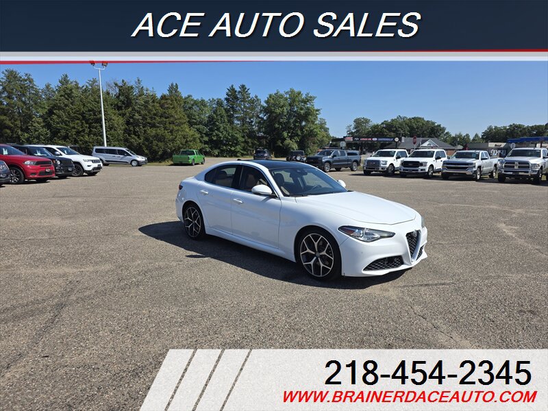 Used 2019 Alfa Romeo Giulia Ti image 2