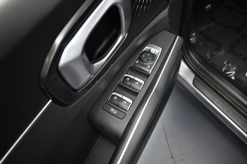 Used 2023 Kia Sorento LX FWD image 14
