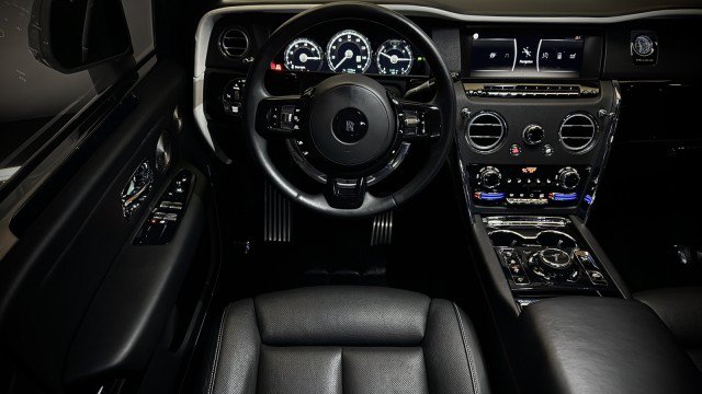 Used 2020 Rolls-Royce Cullinan AWD/4WD image 6