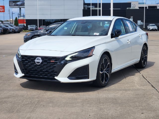 Used 2026 Nissan Altima 2.5 SR FWD image 3