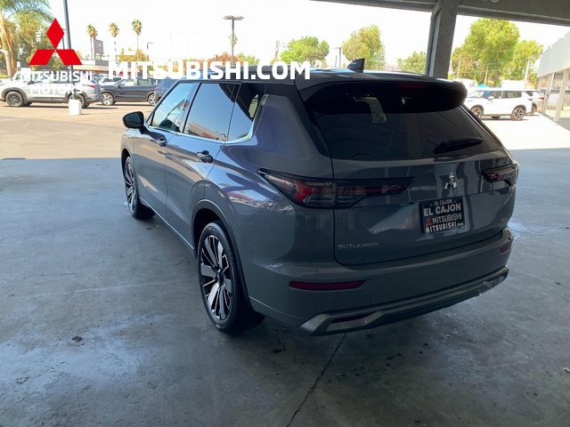 New 2025 Mitsubishi Outlander SEL image 5