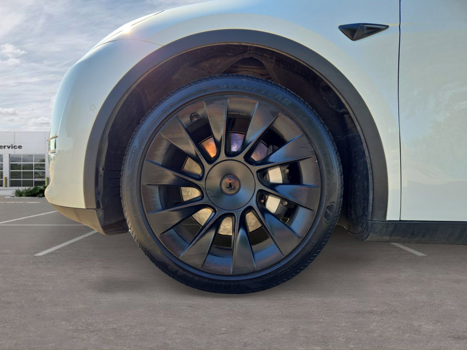 Used 2021 Tesla Model Y Long Range AWD/4WD image 10
