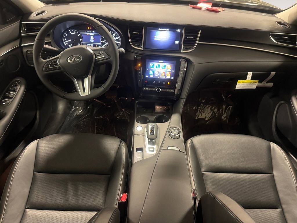 New 2025 INFINITI QX50 Luxe image 31