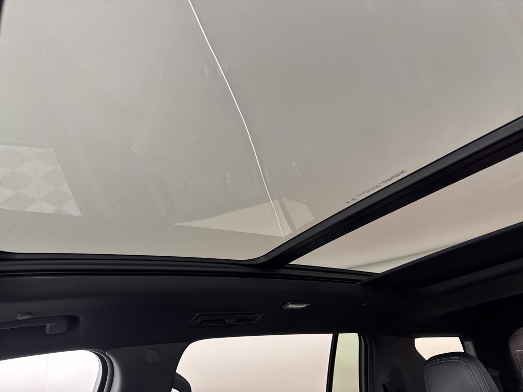 New 2025 Chevrolet Traverse LT w/ Enhanced Driving Package image 27