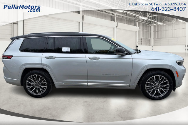 Used 2023 Jeep Grand Cherokee L Summit AWD/4WD image 2
