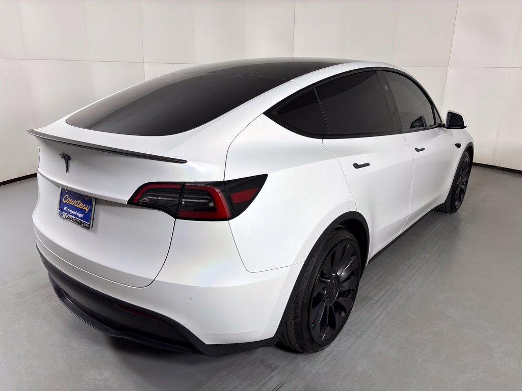 Used 2024 Tesla Model Y Performance AWD/4WD image 8