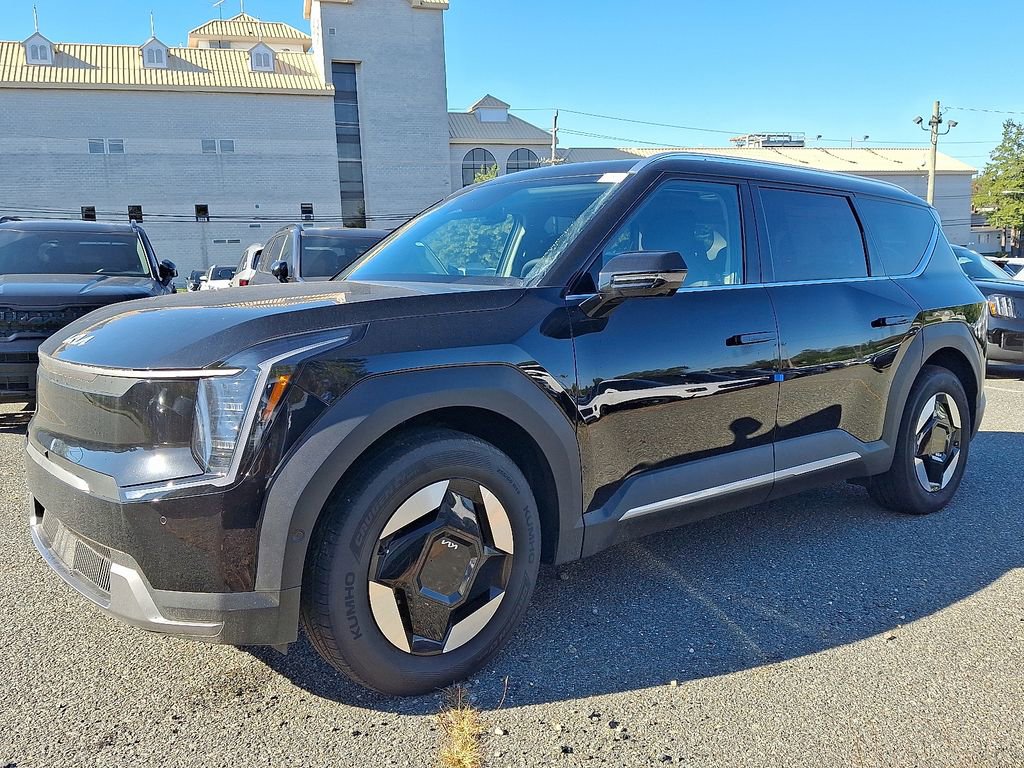 New 2026 Kia EV9 Wind image 2