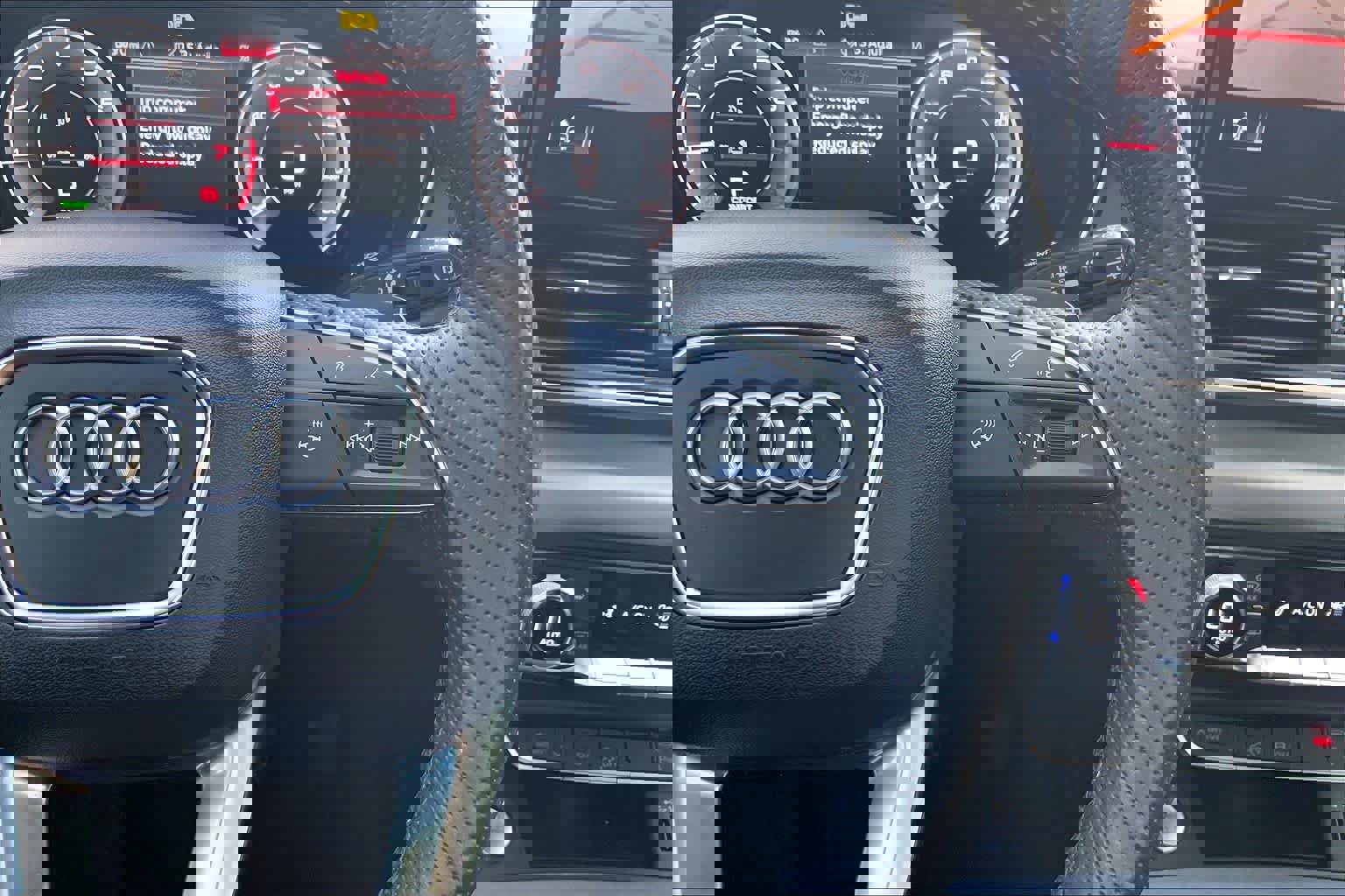 Used 2024 Audi Q5 e Premium Plus image 25