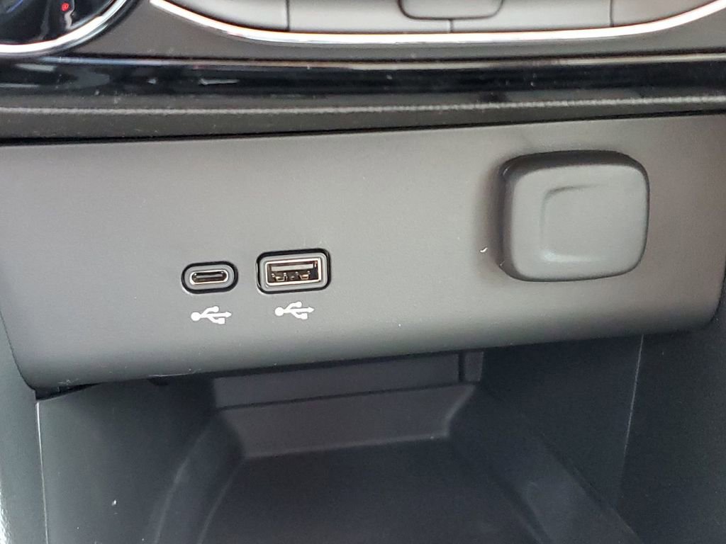 New 2025 Buick Encore GX Sport Touring w/ Comfort Package image 34