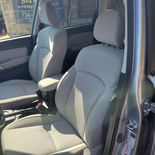 Used 2015 Subaru Forester 2.5i Premium w/ All-Weather Package AWD/4WD image 19