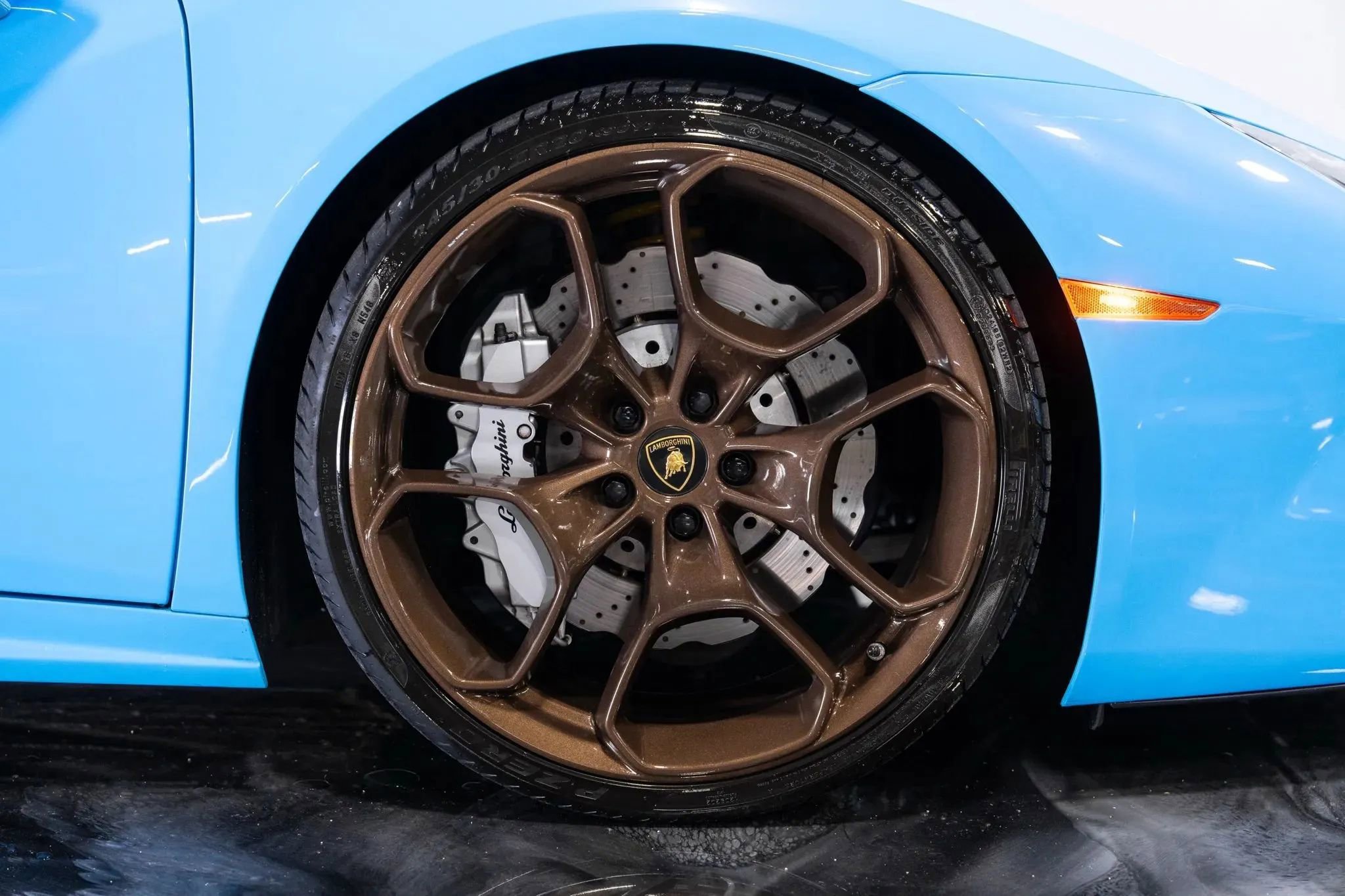 Used 2017 Lamborghini Huracan LP 580-2 image 34
