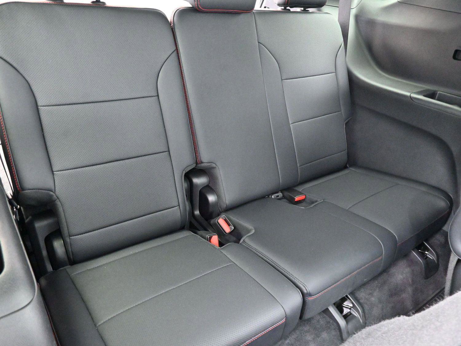 Used 2024 Chevrolet Traverse RS w/ LPO, Floor Liner Package image 37