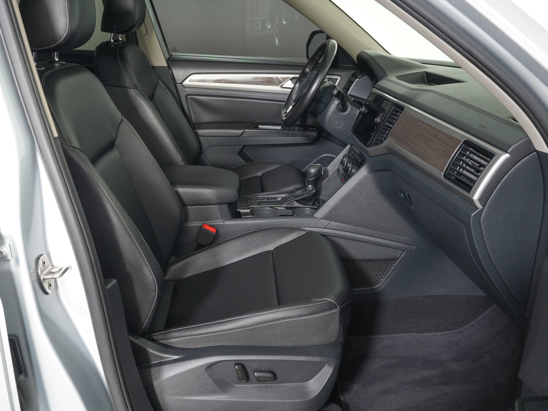 Used 2019 Volkswagen Atlas SEL FWD image 8