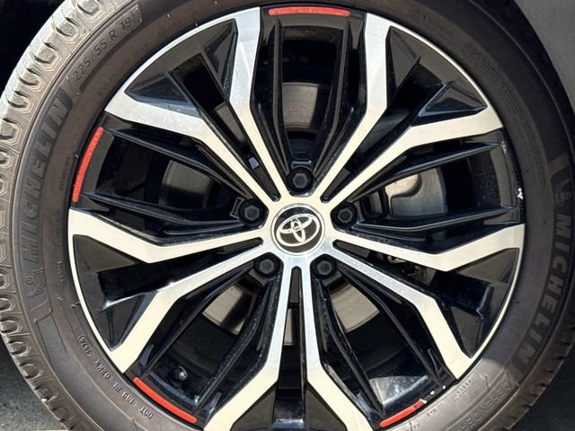 Used 2024 Toyota Crown AWD/4WD image 9