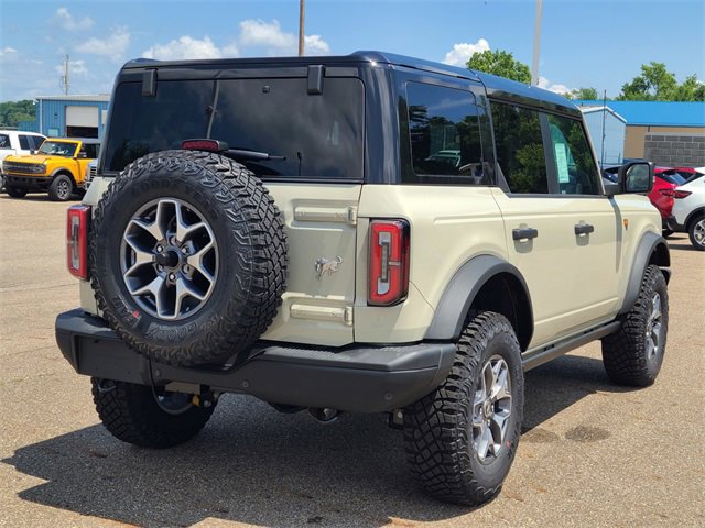 New 2025 Ford Bronco Badlands image 5