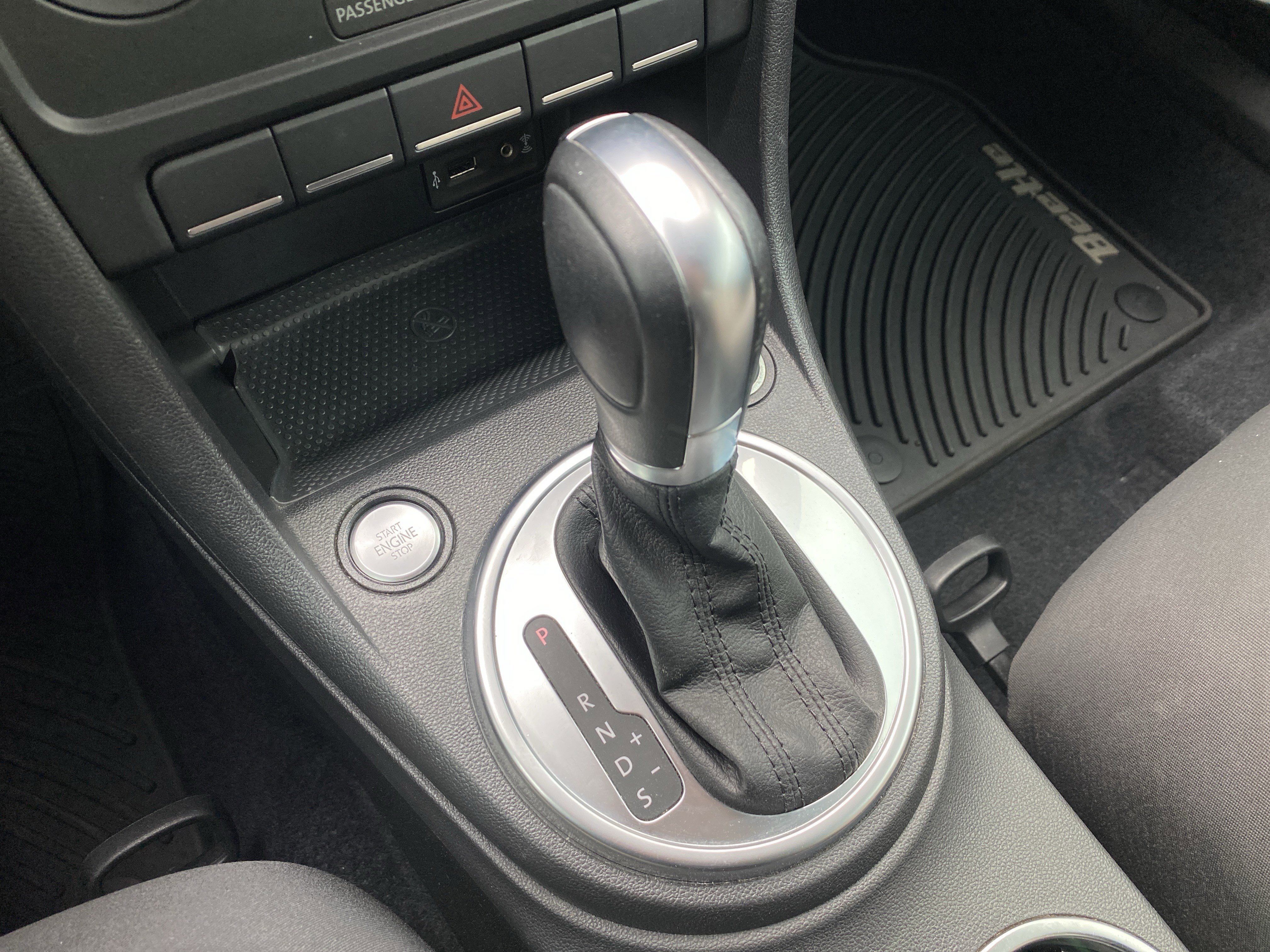 Used 2018 Volkswagen Beetle 2.0T Coast w/ Coast Lighting Package image 33