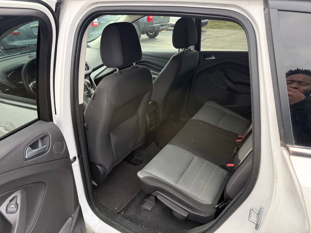 Used 2016 Ford Escape SE w/ Equipment Group 201A image 6