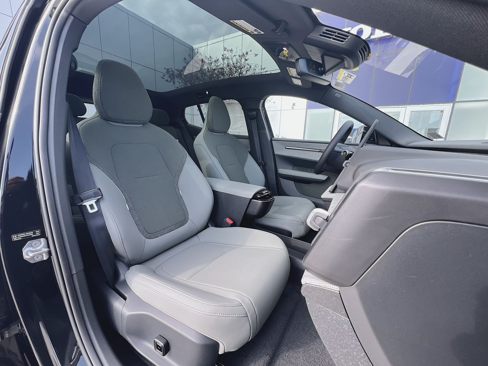 New 2026 Volvo EX30 Cross Country Ultra w/ Protection Package Premier AWD/4WD image 34