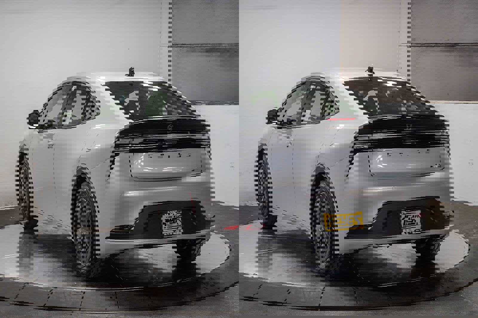 New 2026 Toyota Prius SE image 6