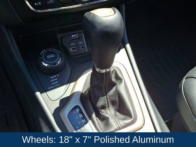 Used 2016 Jeep Cherokee Limited AWD/4WD image 10