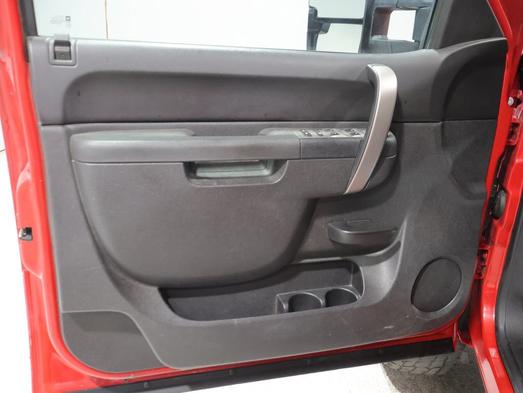 Used 2011 Chevrolet Silverado 1500 LT w/ All-Star Edition AWD/4WD image 12