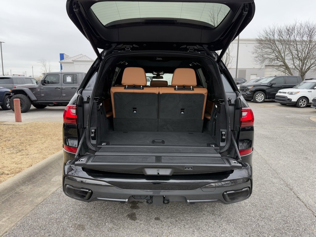 Used 2021 BMW X7 M50i image 44