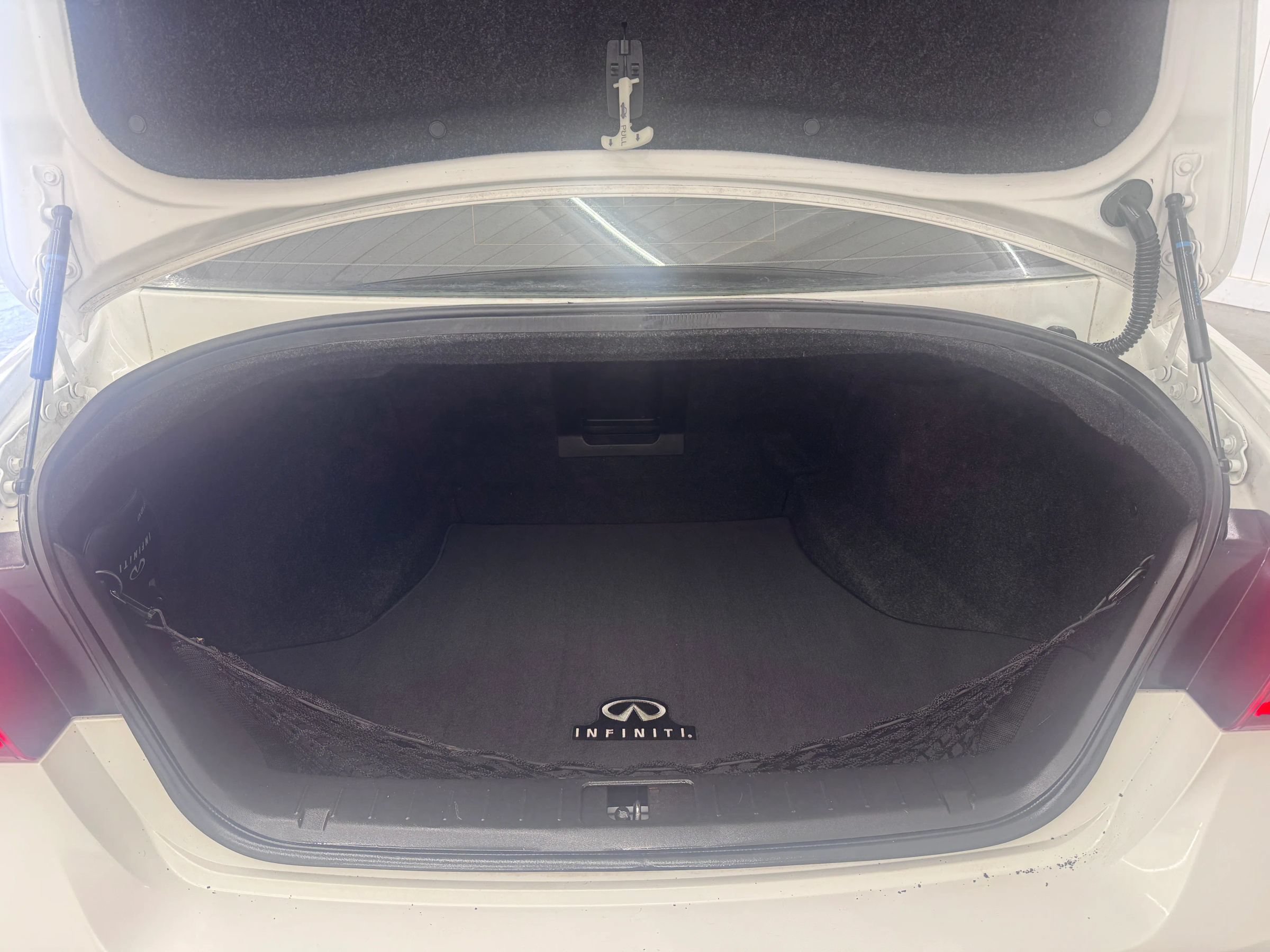 Used 2015 INFINITI Q70 3.7 RWD image 13