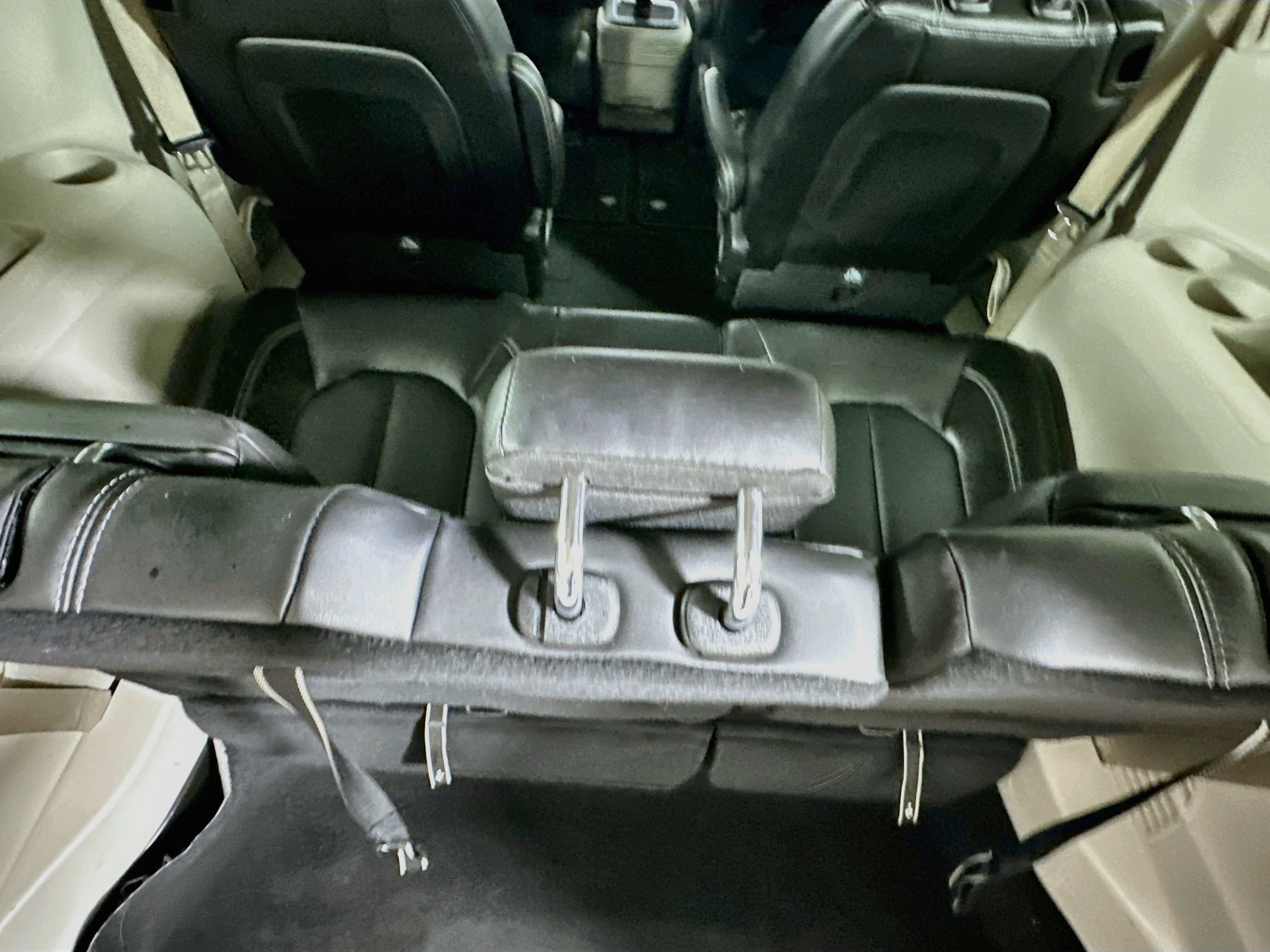 Used 2024 Chrysler Pacifica Touring-L FWD image 28