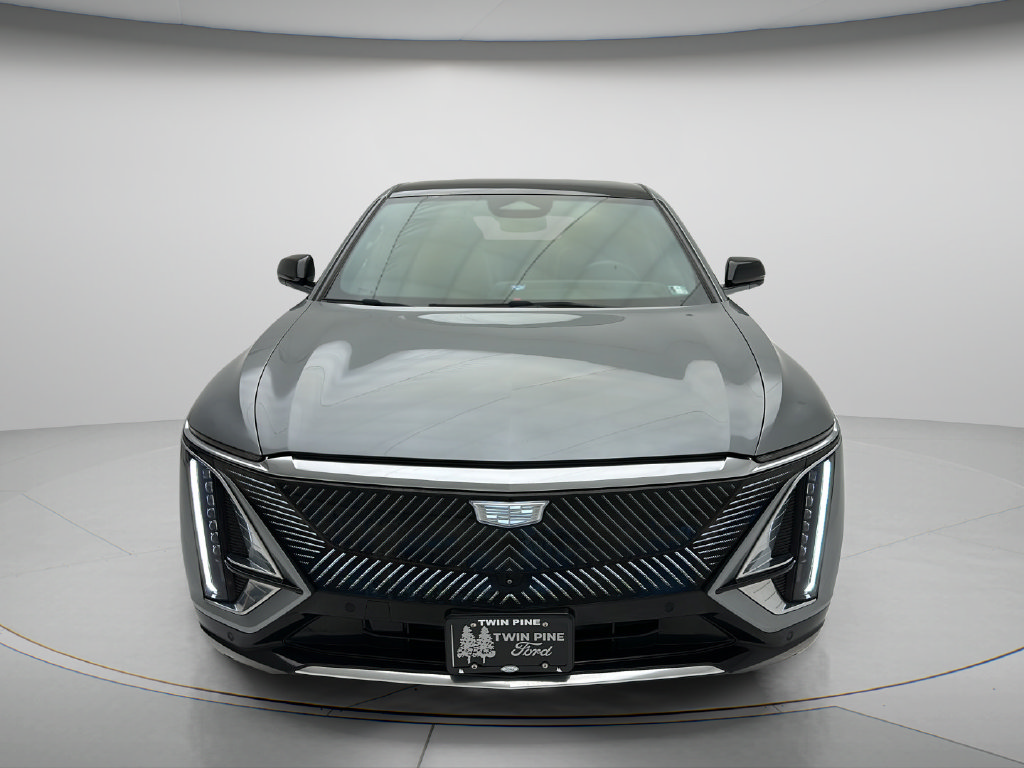 Used 2024 Cadillac Lyriq Tech w/ Driver Assist Package AWD/4WD image 2