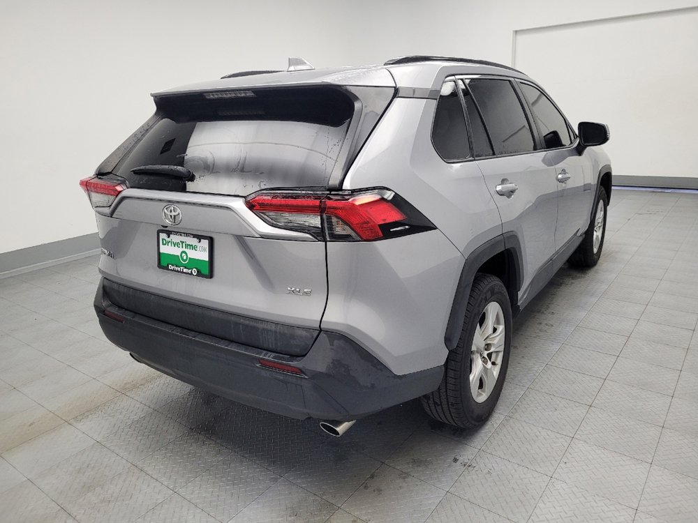Used 2020 Toyota RAV4 XLE image 9