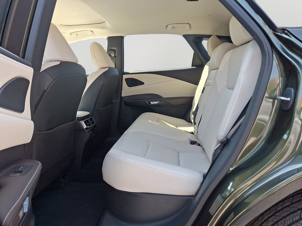 Used 2024 Lexus RX 350 Premium w/ Accessory Package (Z1) image 8