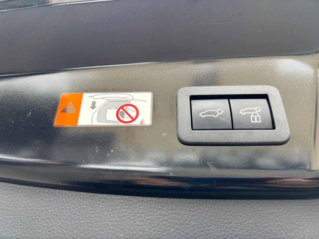 Used 2024 Toyota Prius Limited AWD/4WD image 45