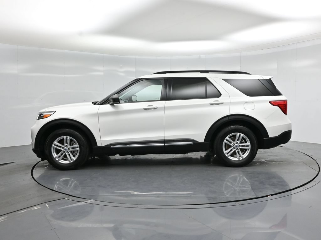 Certified 2023 Ford Explorer XLT w/ Equipment Group 202A RWD image 31