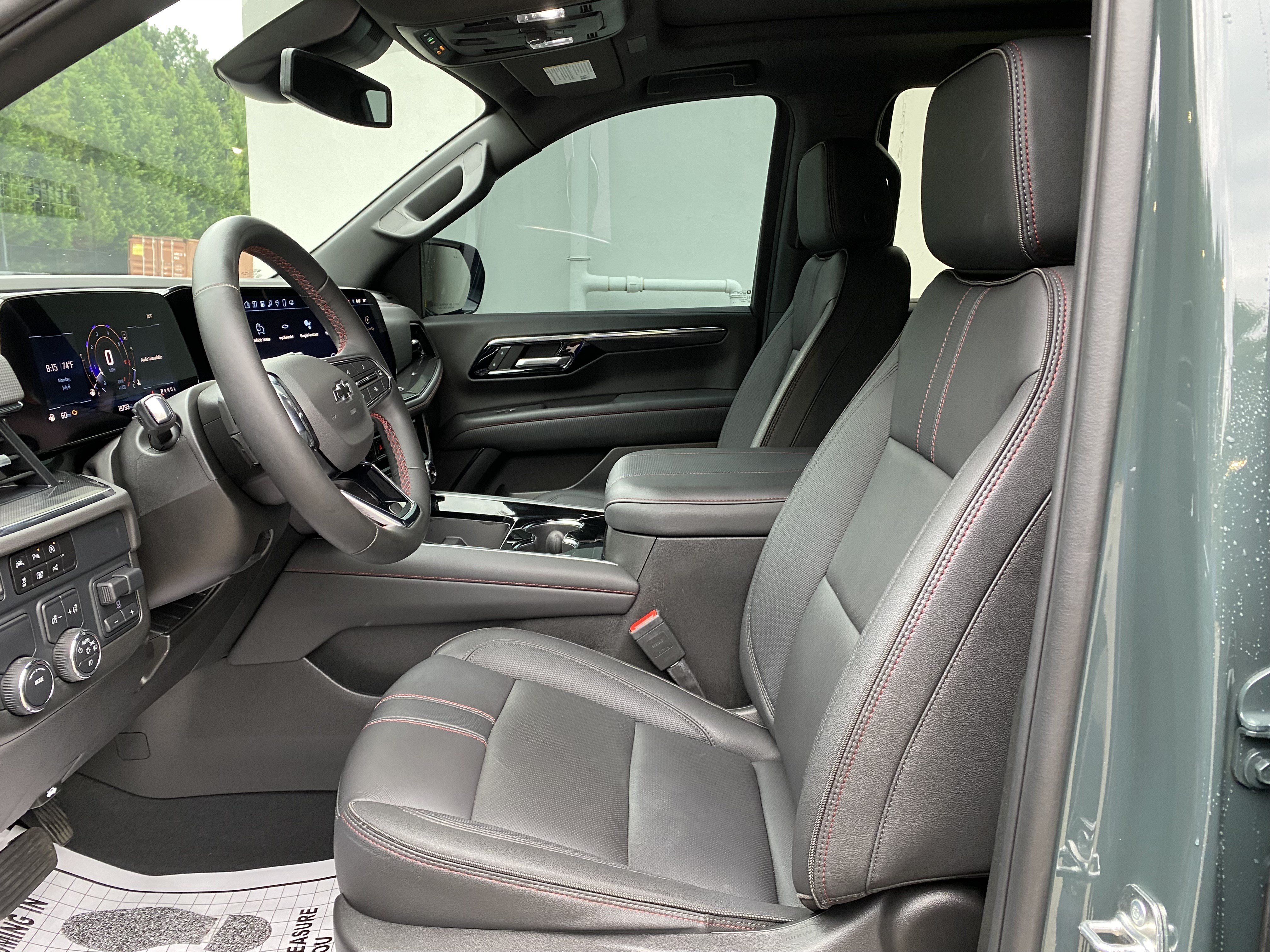 Used 2025 Chevrolet Tahoe RST w/ Comfort Package RWD image 16