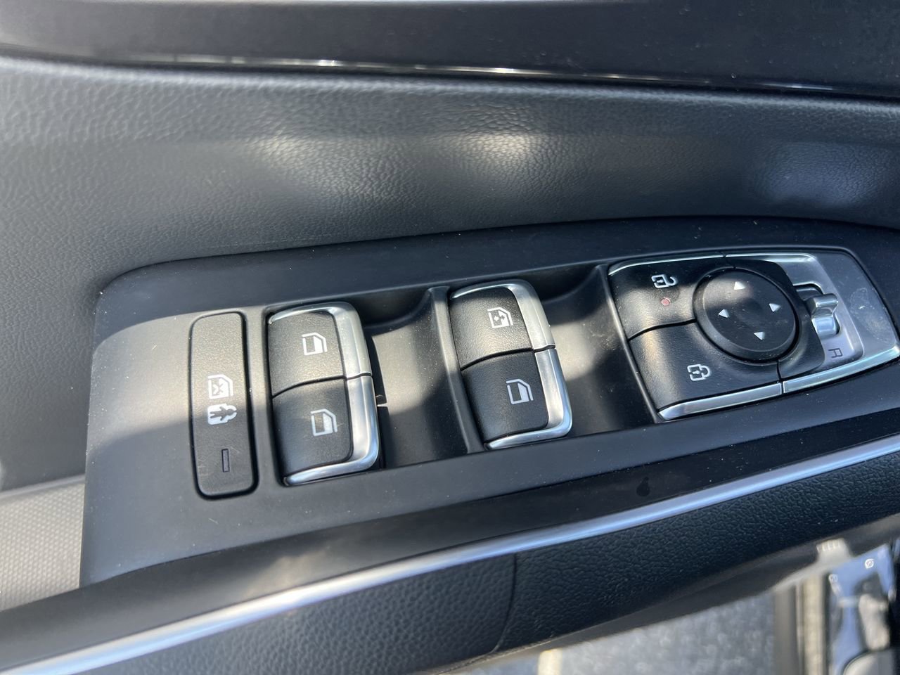 Used 2025 Kia Sorento S w/ Panoramic Sunroof Package AWD/4WD image 15