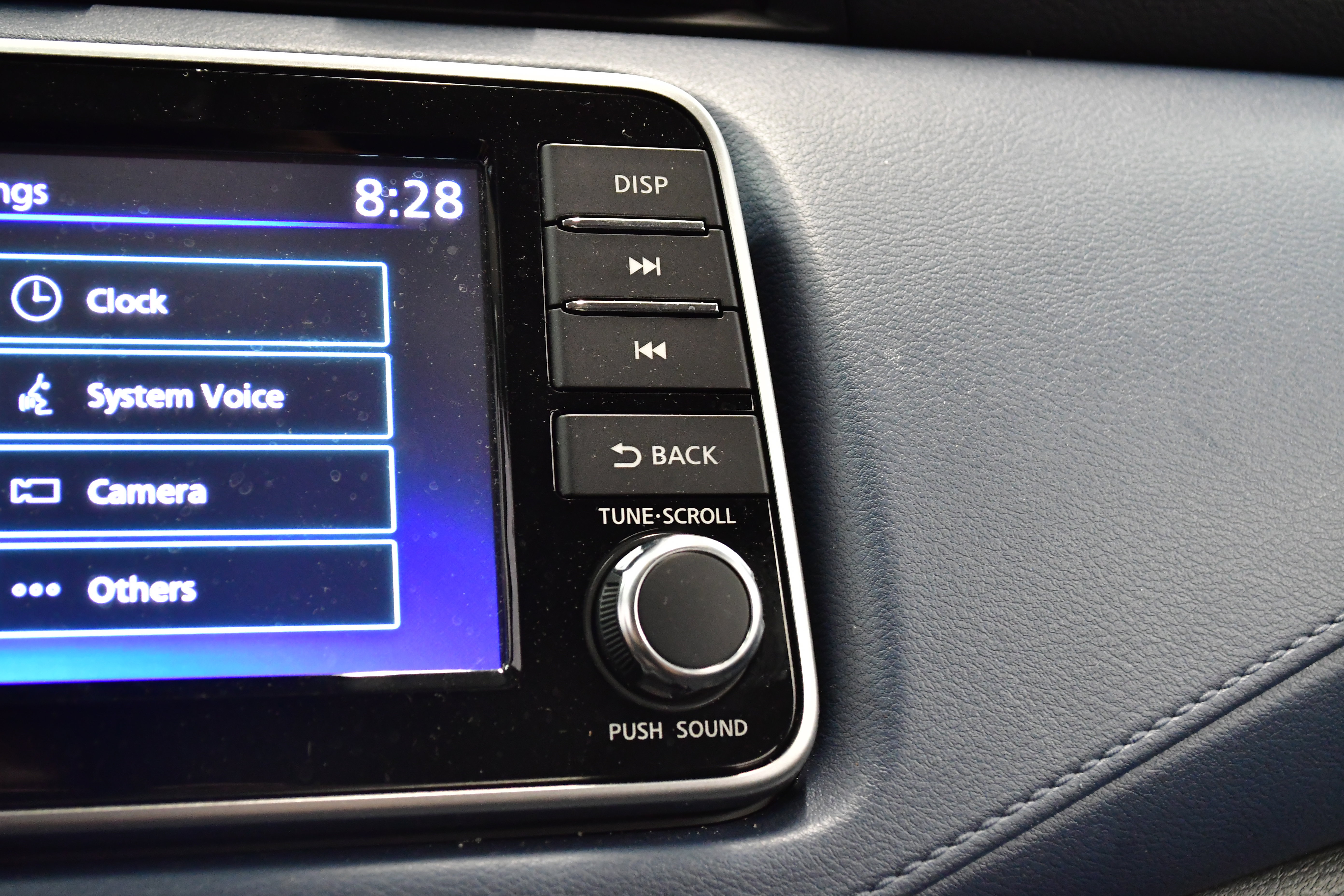Used 2025 Nissan Versa SV FWD image 27