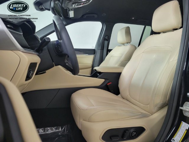 Used 2024 Jeep Grand Cherokee Limited AWD/4WD image 13