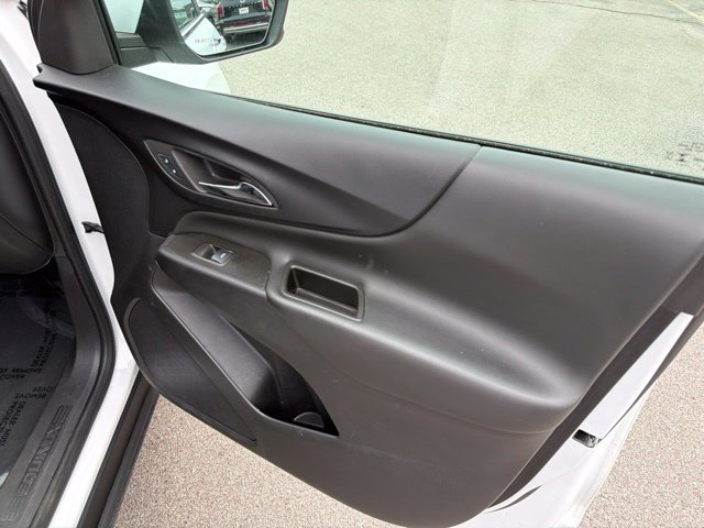 Used 2024 Chevrolet Equinox LT AWD/4WD image 32