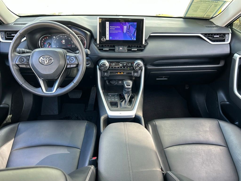 Used 2023 Toyota RAV4 XLE Premium image 11
