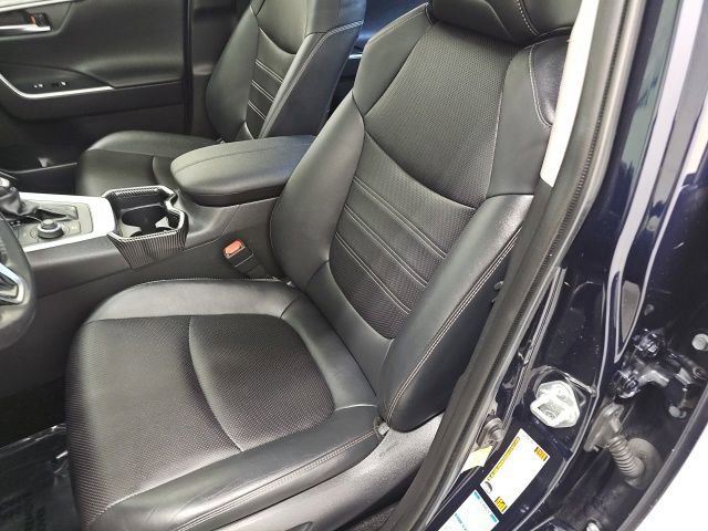 Used 2020 Toyota RAV4 Limited image 15