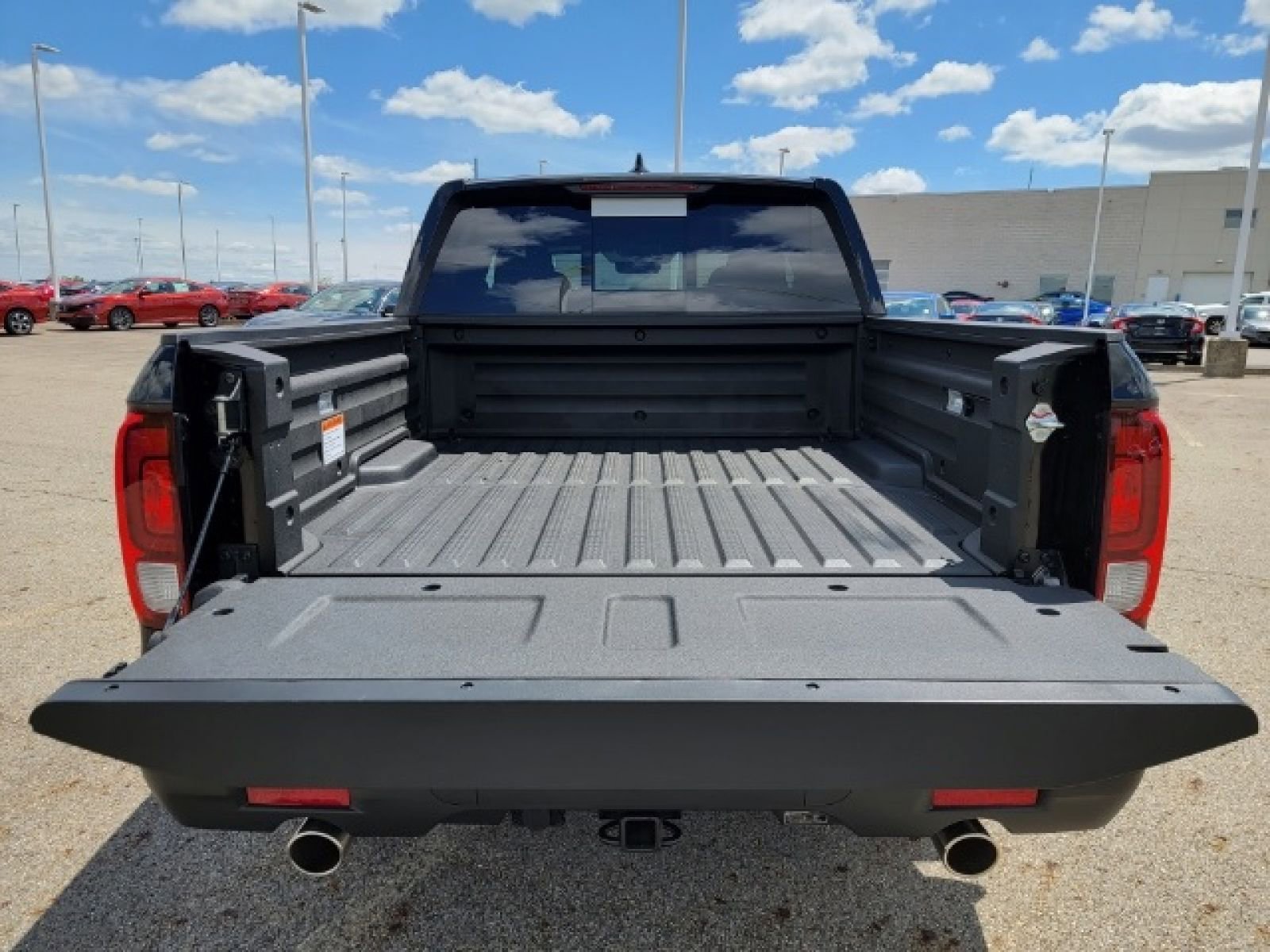 Used 2023 Honda Ridgeline Black Edition image 2