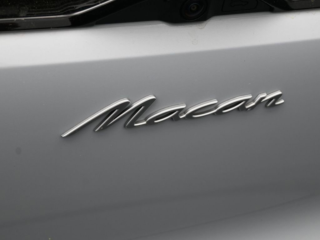 New 2026 Porsche Macan Electric RWD image 9