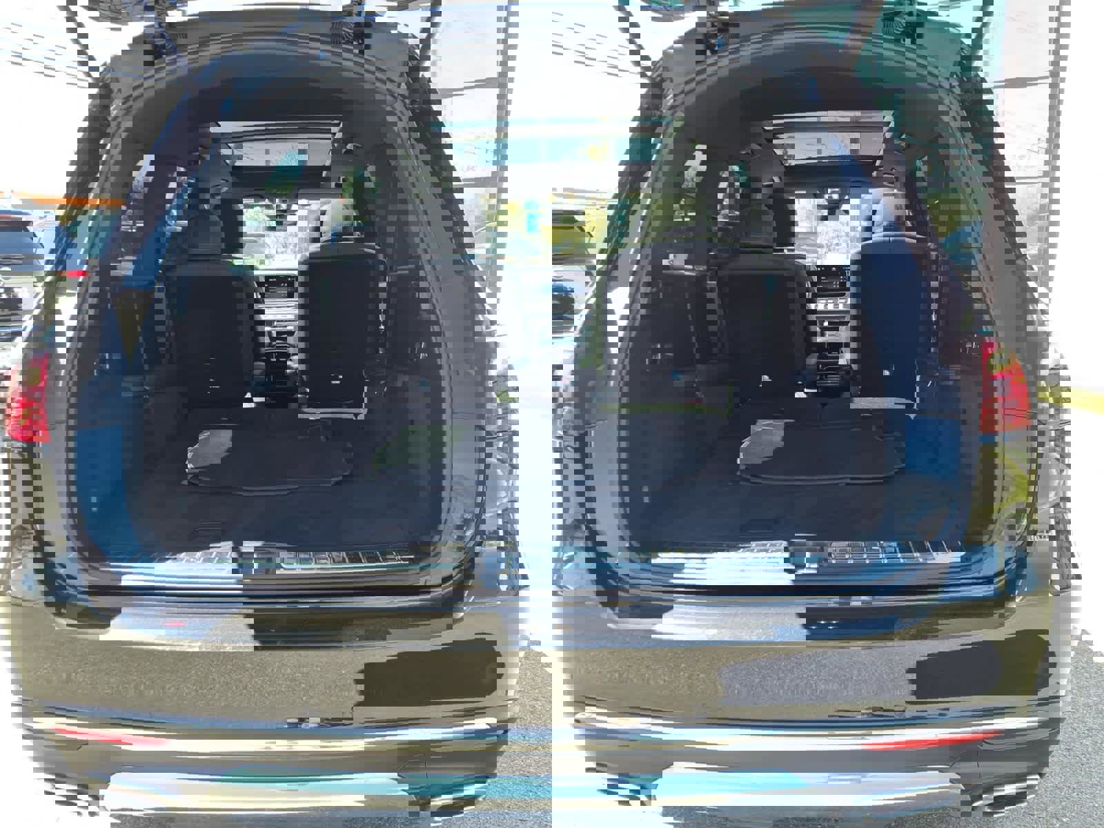 Used 2025 Mercedes-Benz GLS 450 4MATIC image 17