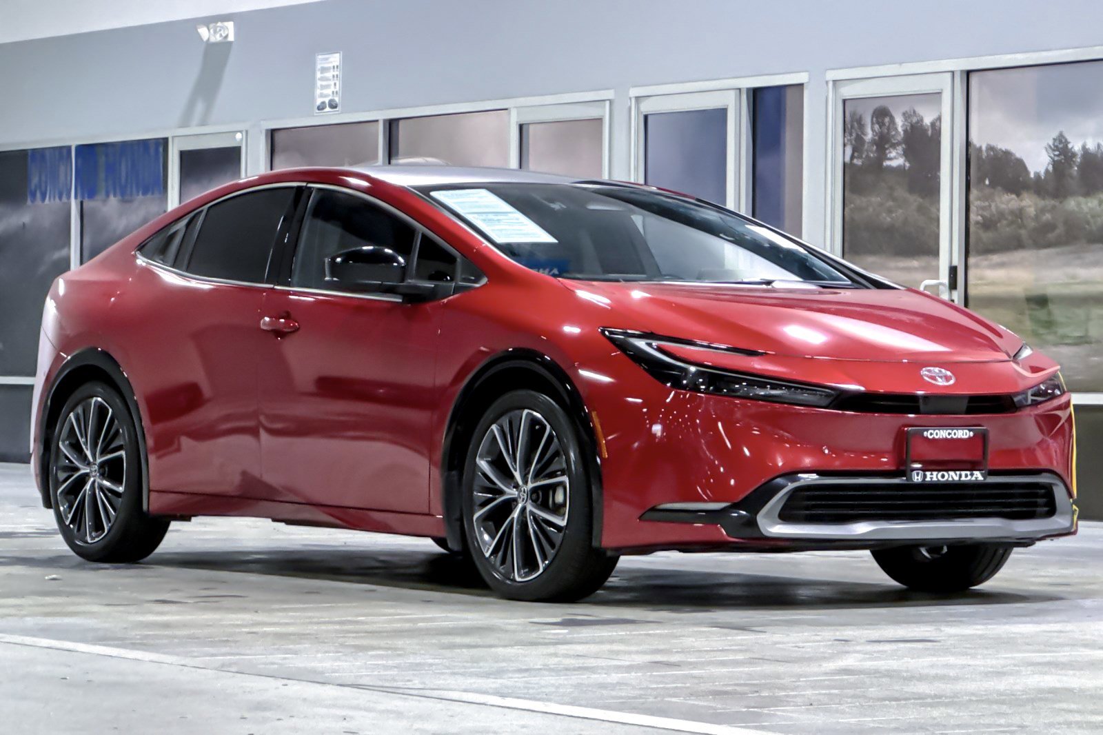 Used 2024 Toyota Prius Limited w/ Limited Premium Package image 6