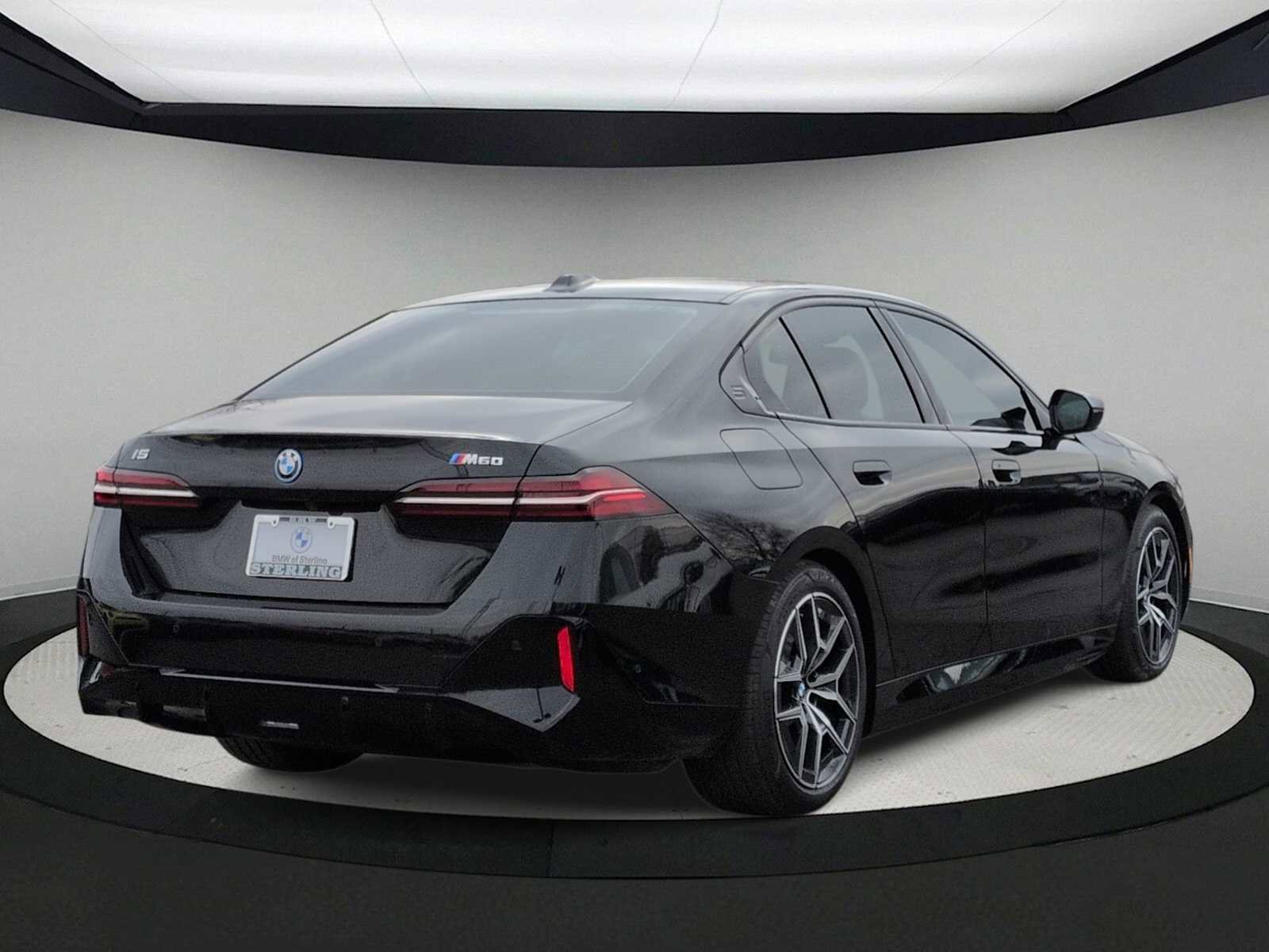 Used 2025 BMW i5 M60 w/ Premium Package image 8