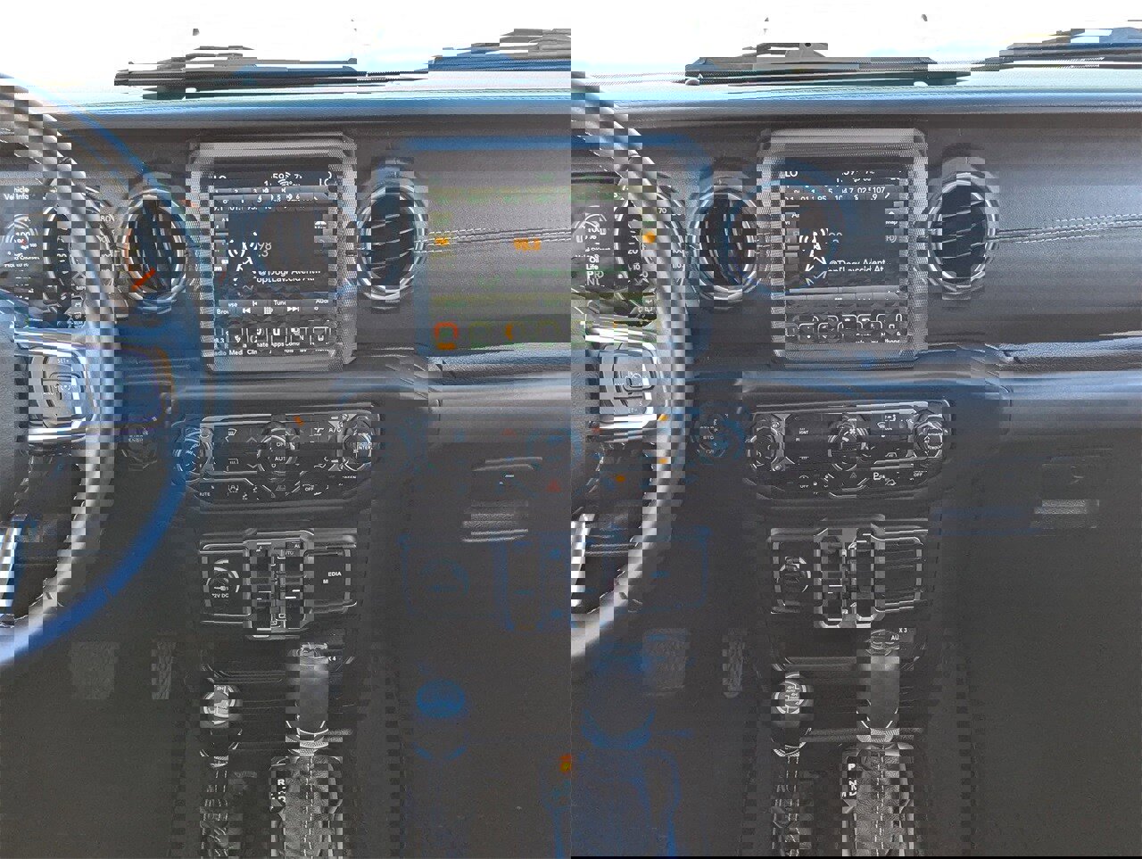 Used 2018 Jeep Wrangler Unlimited Sahara image 18