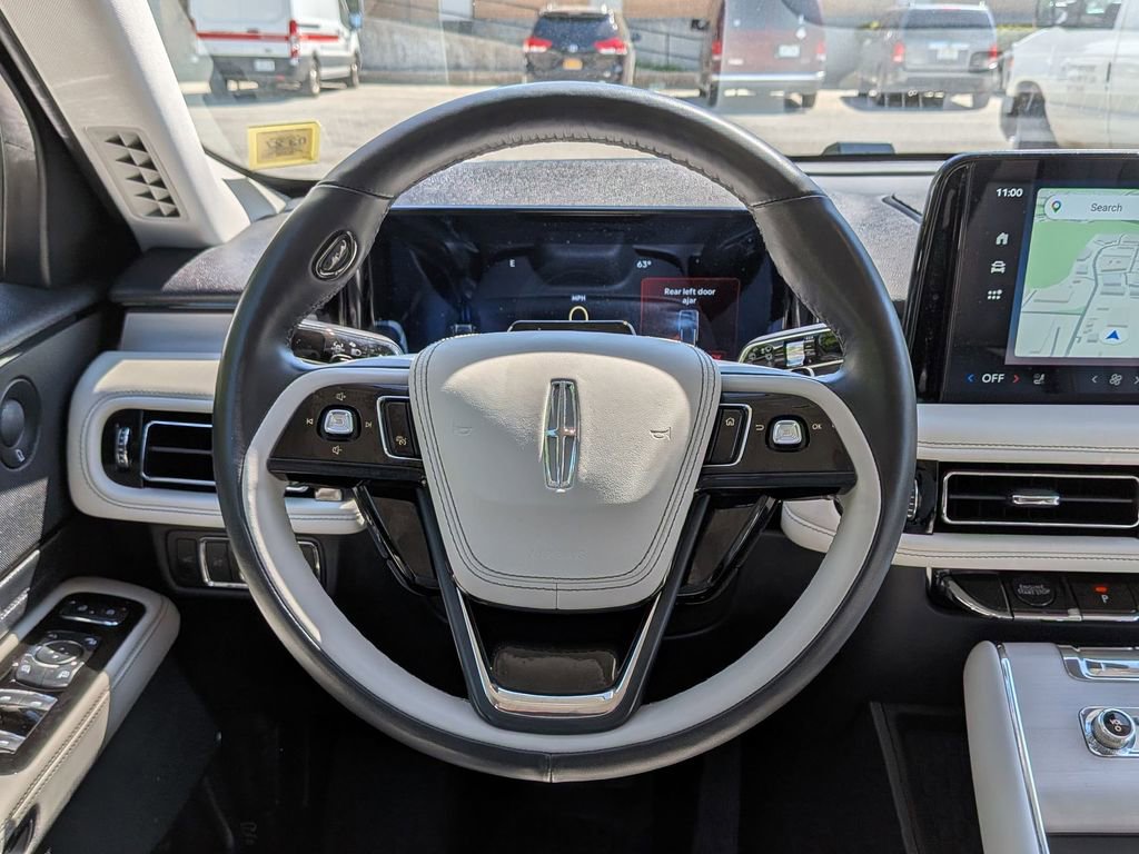 Used 2025 Lincoln Aviator Reserve w/ Illumination Package AWD/4WD image 18