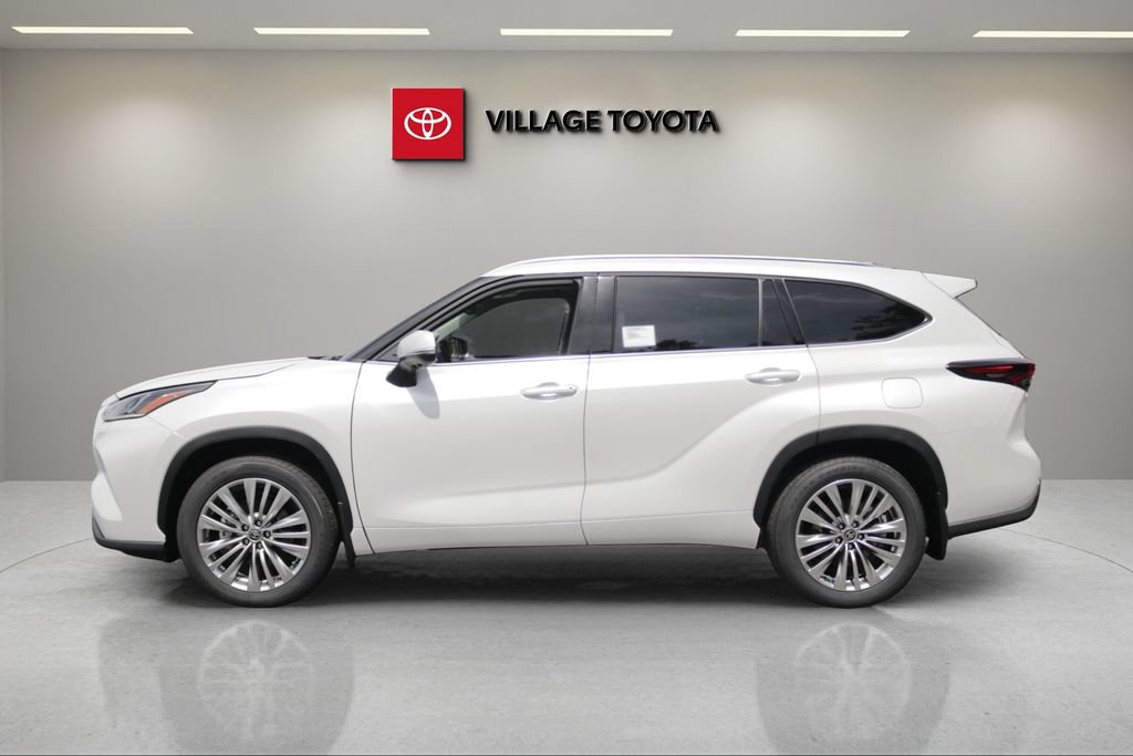 New 2026 Toyota Highlander Platinum AWD/4WD image 2