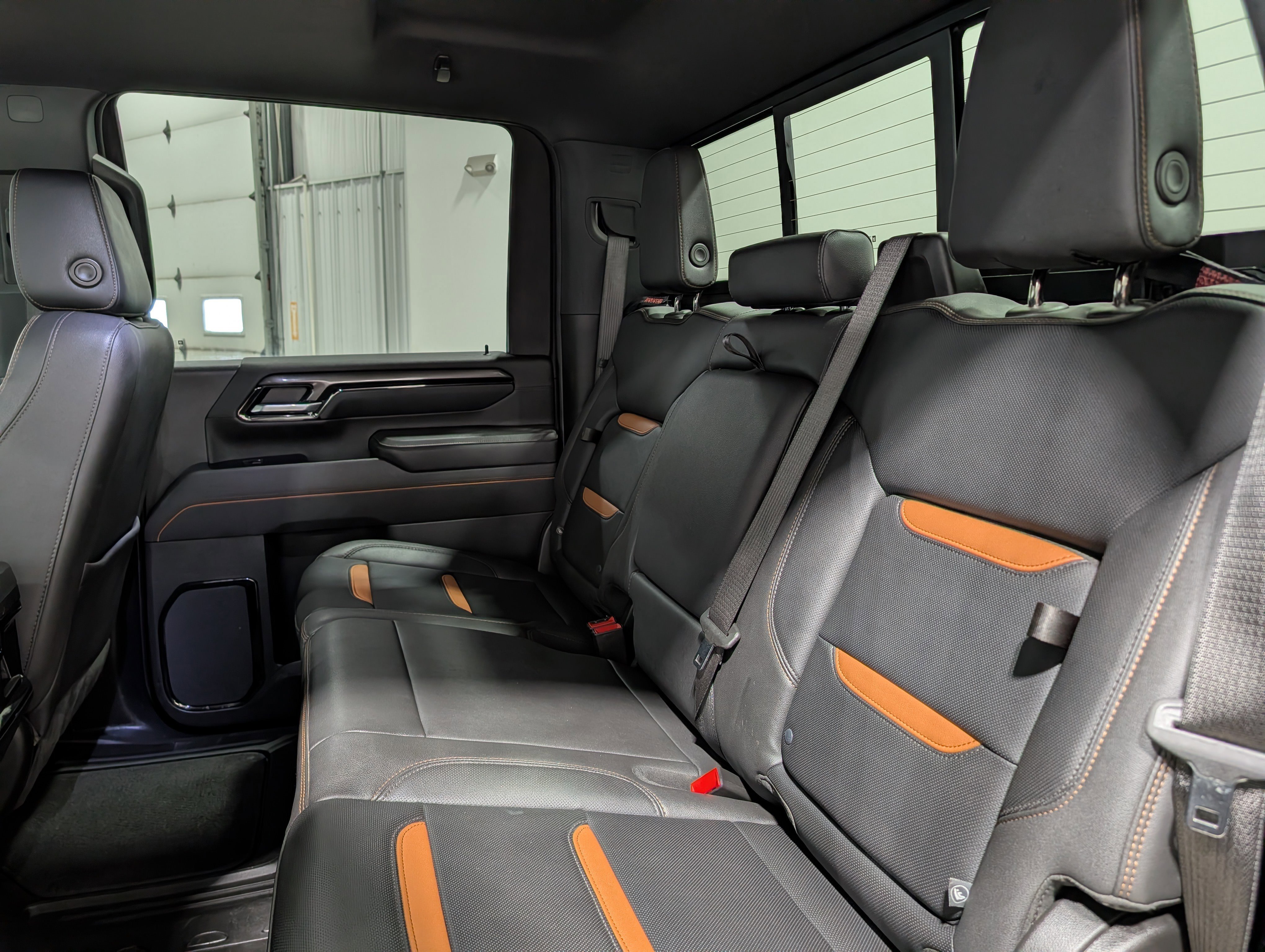 Used 2025 GMC Sierra 3500 AT4 w/ AT4 Premium Plus Package image 18